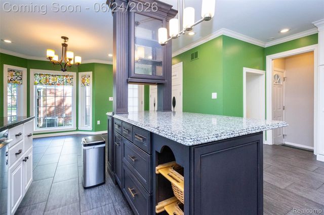 21170 Outer Drive Drive, Dearborn, MI 48124