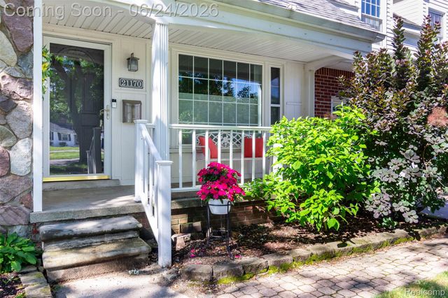 21170 Outer Drive Drive, Dearborn, MI 48124