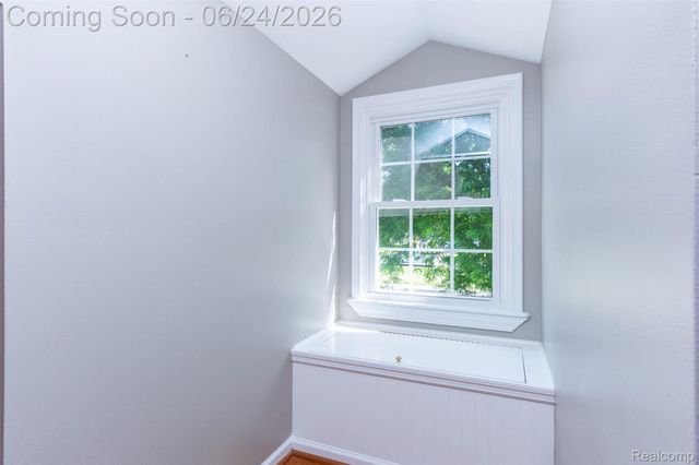 21170 Outer Drive Drive, Dearborn, MI 48124