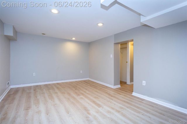 21170 Outer Drive Drive, Dearborn, MI 48124