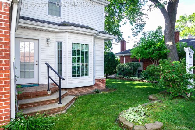 21170 Outer Drive Drive, Dearborn, MI 48124