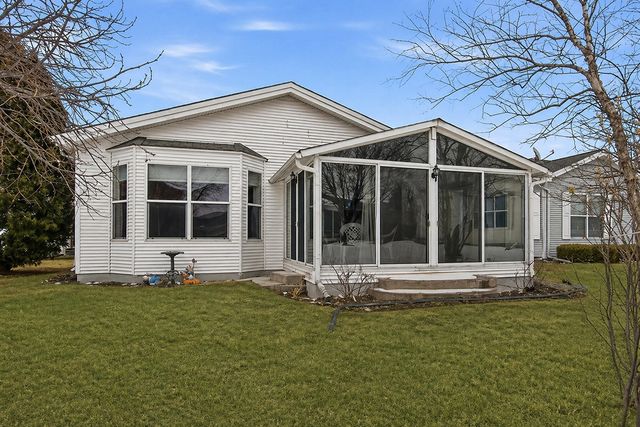 54 Rocking Horse Lane, Grayslake, IL 60030