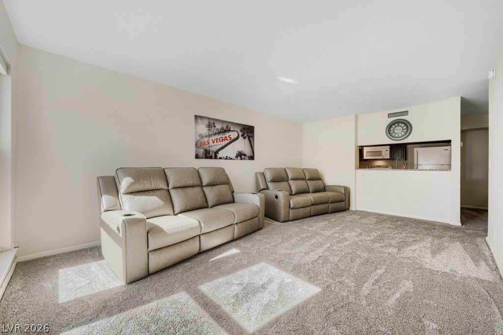 2854 Geary Place 3803, Las Vegas, NV 89109 — photo 2