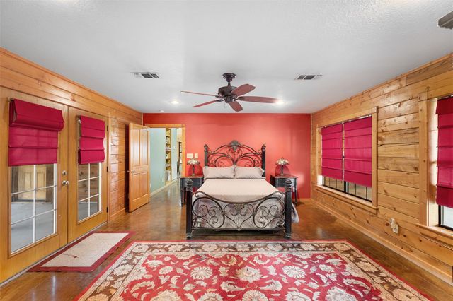 1426 Cr 2152, Rock Island, TX 77470