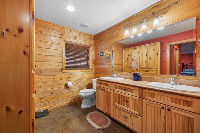 1426 Cr 2152, Rock Island, TX 77470