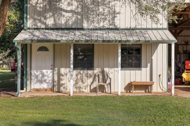 1426 Cr 2152, Rock Island, TX 77470