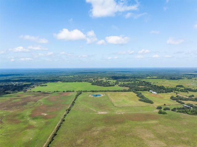 1426 Cr 2152, Rock Island, TX 77470