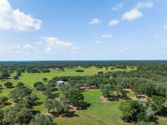 1426 Cr 2152, Rock Island, TX 77470