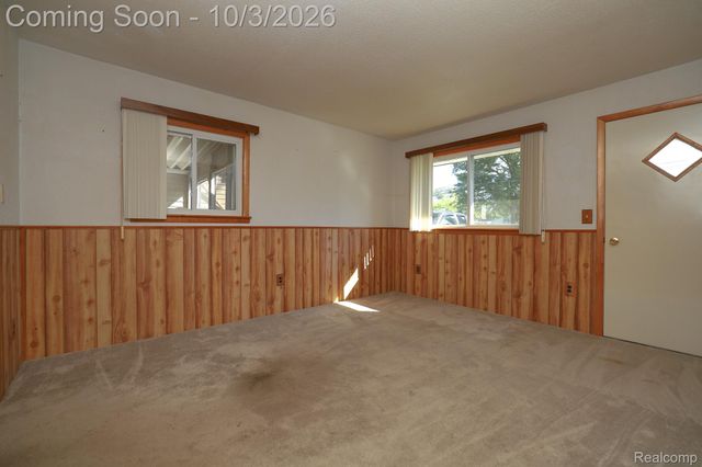 5072 Joangay Boulevard, Waterford Charter Township, MI 48327