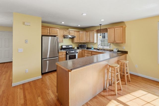42 Castine St A, Worcester, MA 01606