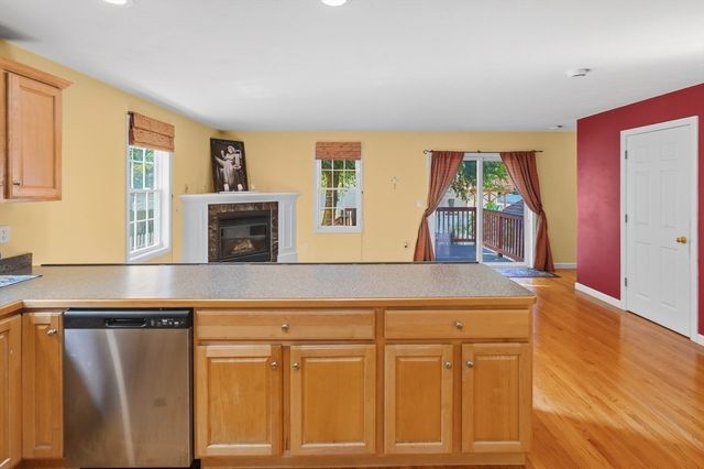 42 Castine St A, Worcester, MA 01606