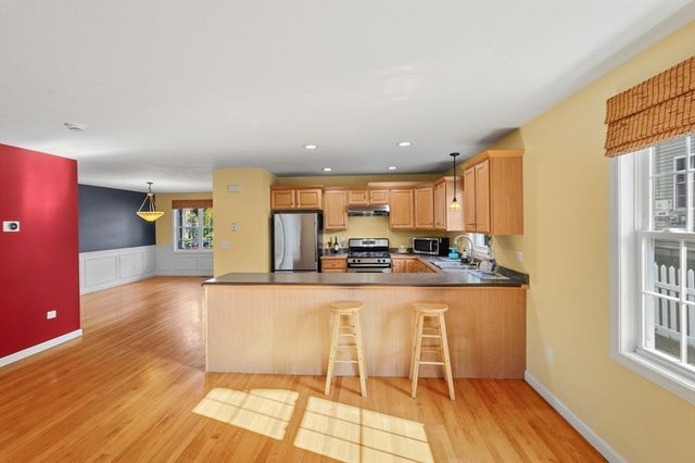 42 Castine St A, Worcester, MA 01606