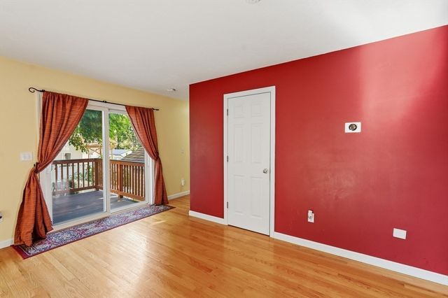 42 Castine St A, Worcester, MA 01606