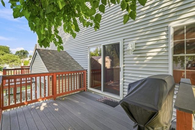 42 Castine St A, Worcester, MA 01606