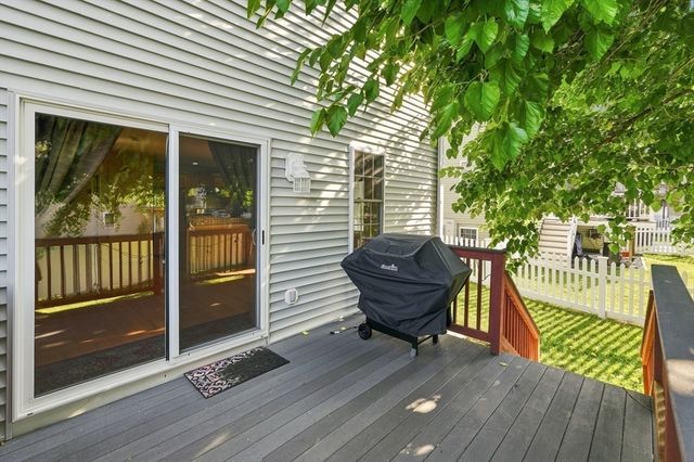 42 Castine St A, Worcester, MA 01606
