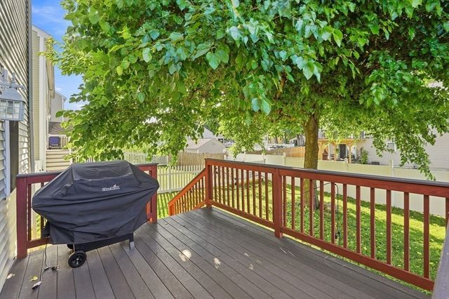 42 Castine St A, Worcester, MA 01606