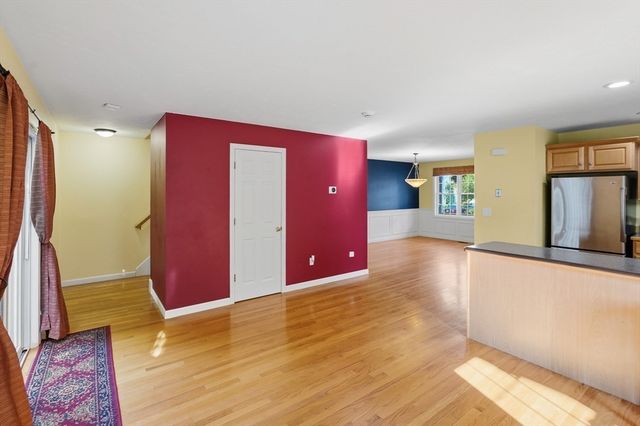 42 Castine St A, Worcester, MA 01606