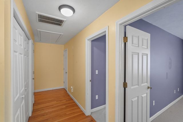 42 Castine St A, Worcester, MA 01606
