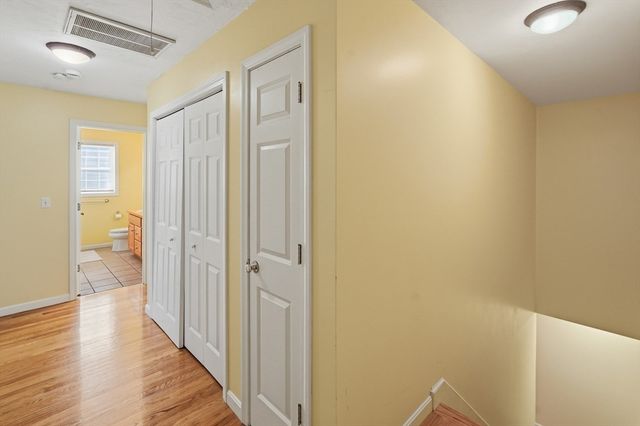 42 Castine St A, Worcester, MA 01606