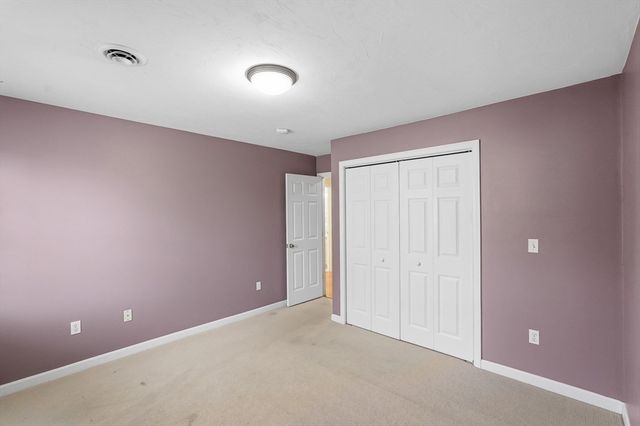 42 Castine St A, Worcester, MA 01606