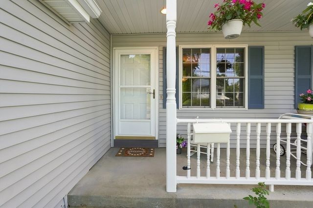 42 Castine St A, Worcester, MA 01606