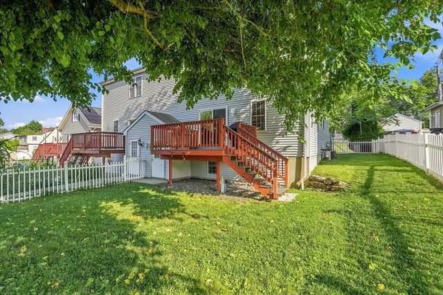 42 Castine St A, Worcester, MA 01606
