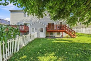 42 Castine St A, Worcester, MA 01606