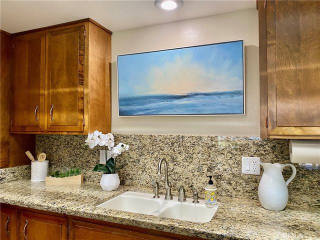 13840 Canoe Brook Dr., M3-6G, Seal Beach, CA 90740