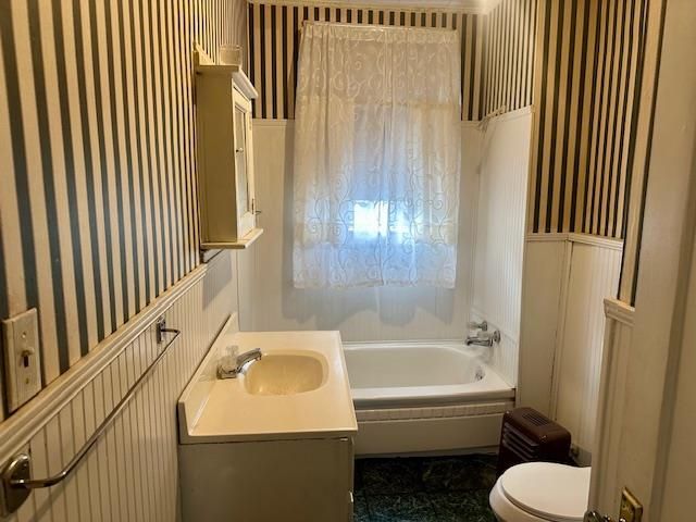 1125 10th Street, Huntington, WV 25701