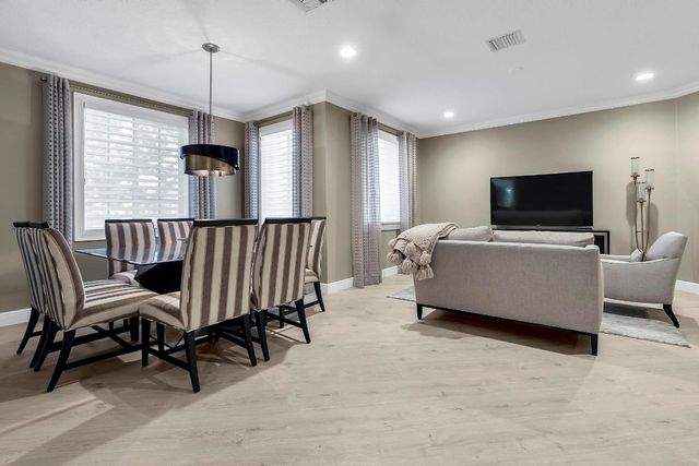 2857 Kinsington Circle 17-4, Fort Lauderdale, FL 33332