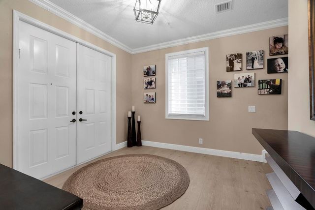 2857 Kinsington Circle 17-4, Fort Lauderdale, FL 33332