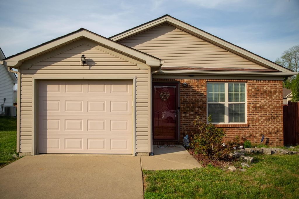122 Marjorie Place, Georgetown, KY 40324