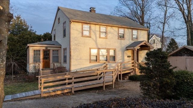 86 Hatherly Rd, Scituate, MA 02066