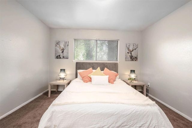 4422 Weaver RD 303, Houston, TX 77016