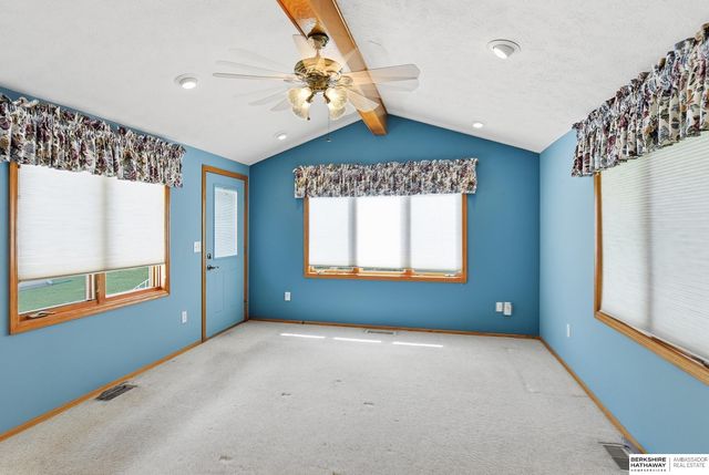 6241 S 74th Street, Ralston, NE 68127