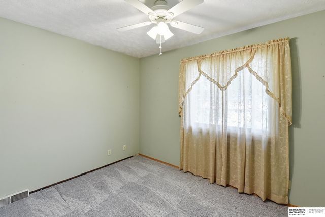 6241 S 74th Street, Ralston, NE 68127