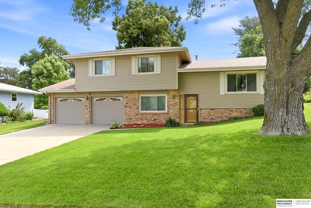 6241 S 74th Street, Ralston, NE 68127