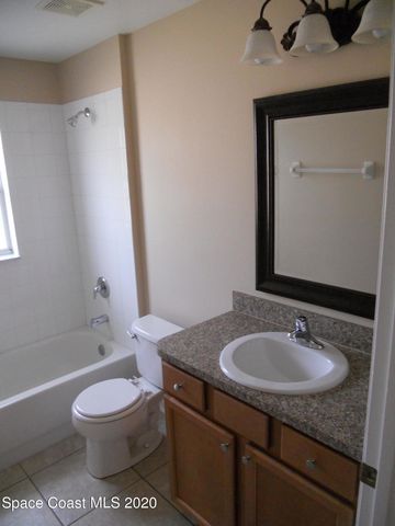 599 Evergreen Street NE, Palm Bay, FL 32907