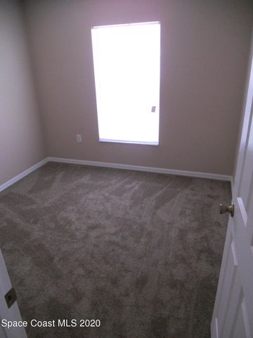 599 Evergreen Street NE, Palm Bay, FL 32907