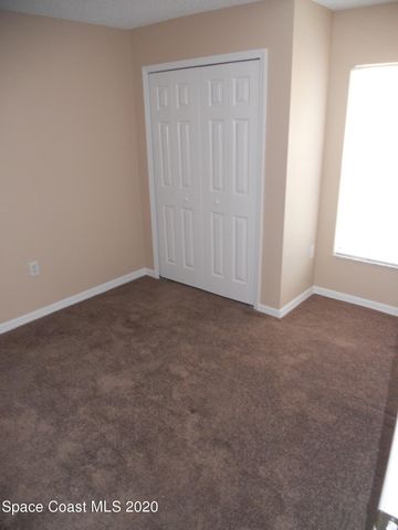 599 Evergreen Street NE, Palm Bay, FL 32907