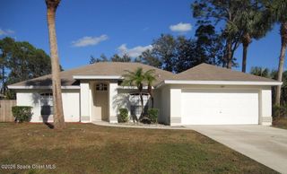 599 Evergreen Street NE, Palm Bay, FL 32907