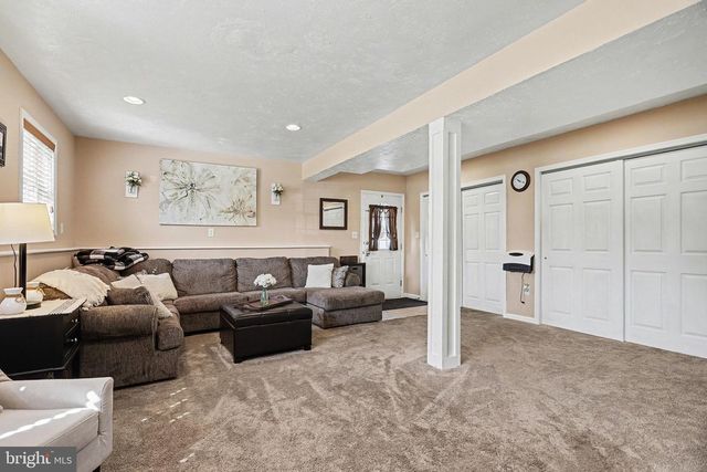 405 STEVEN DR, York, PA 17406
