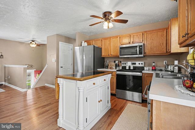 405 STEVEN DR, York, PA 17406