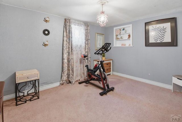 1729 E 16th St, Pueblo, CO 81001