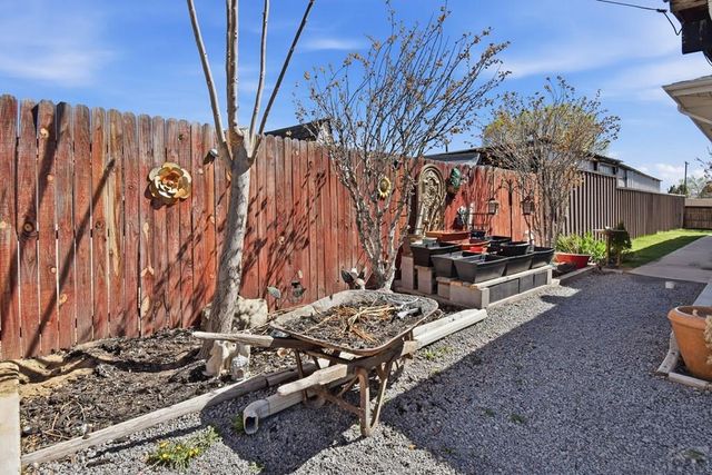 1729 E 16th St, Pueblo, CO 81001