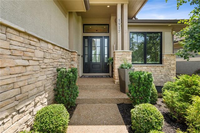 5917 W 137th Street, Overland Park, KS 66223