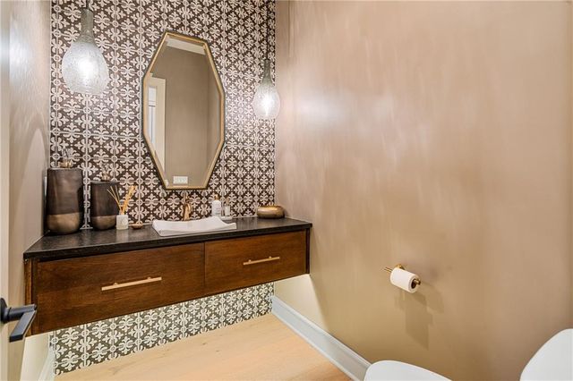 5917 W 137th Street, Overland Park, KS 66223