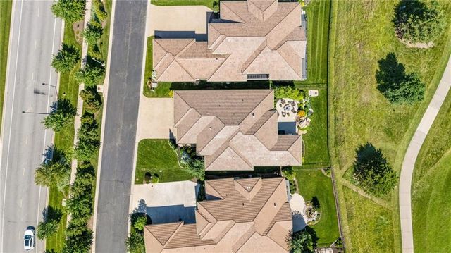 5917 W 137th Street, Overland Park, KS 66223