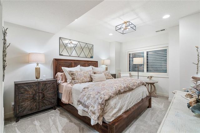 5917 W 137th Street, Overland Park, KS 66223