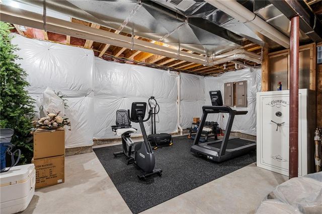 5917 W 137th Street, Overland Park, KS 66223